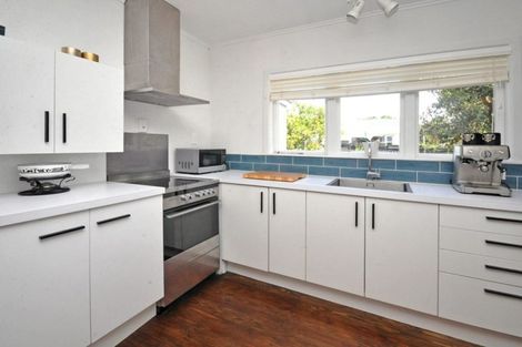 Photo of property in 3 Karaka Street, Helensville, 0800