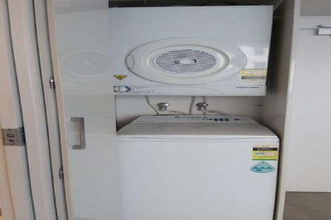 Photo of property in Halsey Apartments At Lighter Quay, 414/77 Halsey Street, Auckland Central, Auckland, 1010