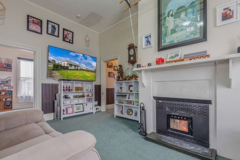 Photo of property in 26 Ross Street, Woodville, 4920