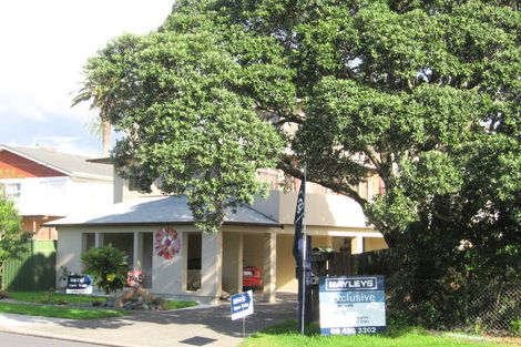 Photo of property in 13a Marellen Drive, Red Beach, 0932