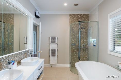 Photo of property in Rovale Estate, 123c Johnsons Road, Whitemans Valley, Upper Hutt, 5371