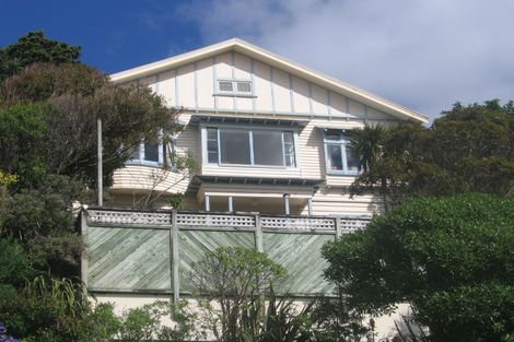 Photo of property in 19 Saint Michaels Crescent, Kelburn, Wellington, 6012