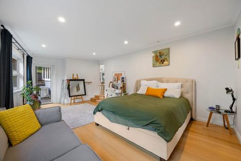 Photo of property in 6 Kerry Dell, Cockle Bay, Auckland, 2014