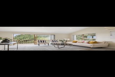 Photo of property in 1/807 East Coast Road, Northcross, Auckland, 0630