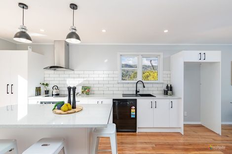 Photo of property in 79 Bird Grove, Stokes Valley, Lower Hutt, 5019