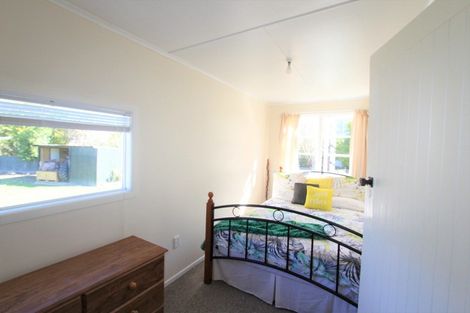 Photo of property in 1 Huia Street, Pahiatua, 4910
