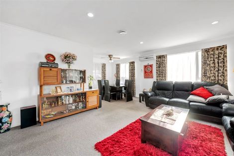 Photo of property in 14 Cyclamen Road, Mangere, Auckland, 2022