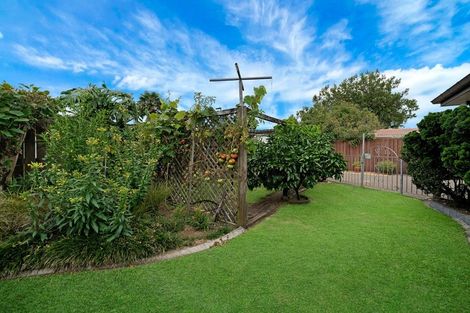 Photo of property in 11 Jessika Place, Conifer Grove, Takanini, 2112