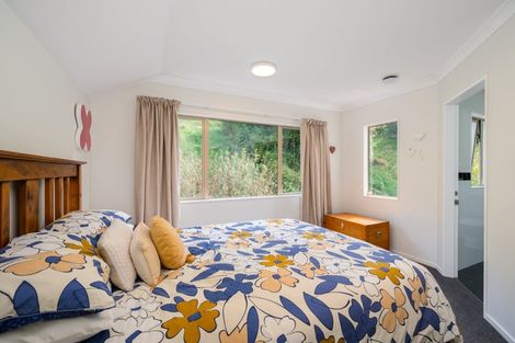 Photo of property in 50 Erlestoke Crescent, Churton Park, Wellington, 6037