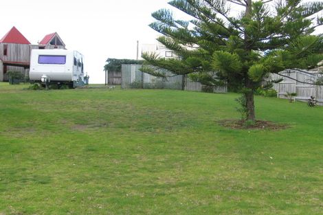 Photo of property in 28 Champion Place, Pauanui, Hikuai, 3579