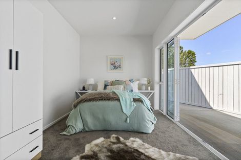 Photo of property in 16 Paisley Street, Mellons Bay, Auckland, 2014