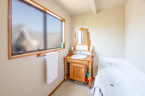 Photo of property in 7 Terrace Road, Leithfield, Amberley, 7481