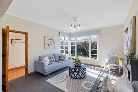 Photo of property in 16 Ihle Street, Terrace End, Palmerston North, 4410