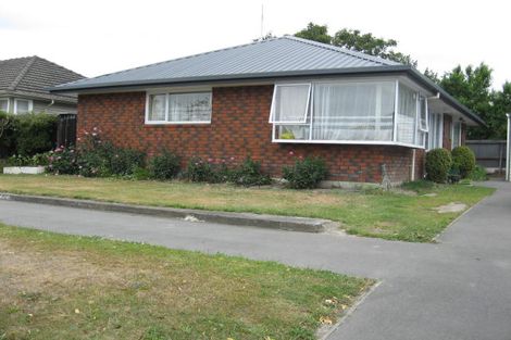 Photo of property in 18 Hillary Crescent, Upper Riccarton, Christchurch, 8041