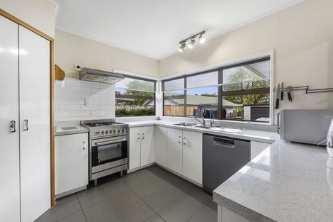 Photo of property in 16 Willis Road, Papakura, 2110