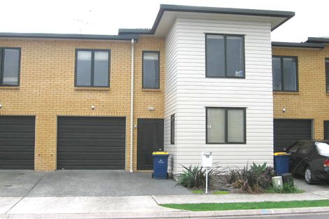 Photo of property in 12 Verdale Circle, Glen Eden, Auckland, 0602