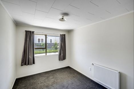 Photo of property in 2/802 Victoria Street, Parkvale, Hastings, 4122