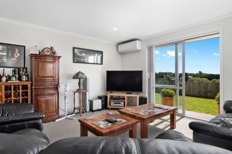 Photo of property in 8 Greenvale Place, Welcome Bay, Tauranga, 3112