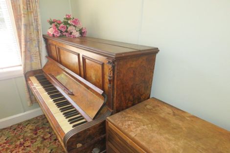 Photo of property in 21 Grey Road, Reefton, 7830