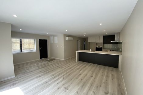 Photo of property in 8 Tagish Way, Orewa, 0931