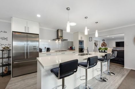 Photo of property in 10a Sunstone Crescent, Brown Owl, Upper Hutt, 5018