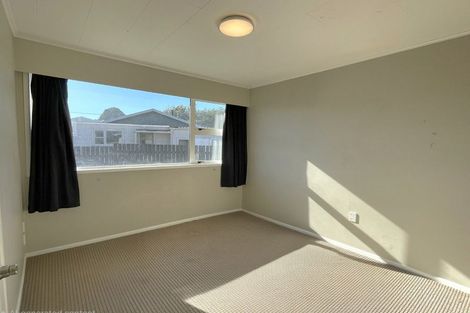 Photo of property in 22 Simons Street, Moturoa, New Plymouth, 4310