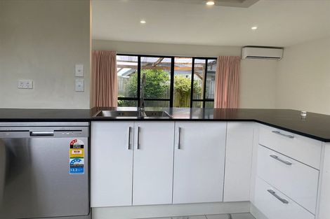 Photo of property in 2/4 Betwin Avenue, Sockburn, Christchurch, 8042