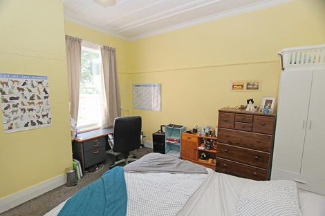 Photo of property in 33 Clyde Street, Roseneath, Port Chalmers, 9023