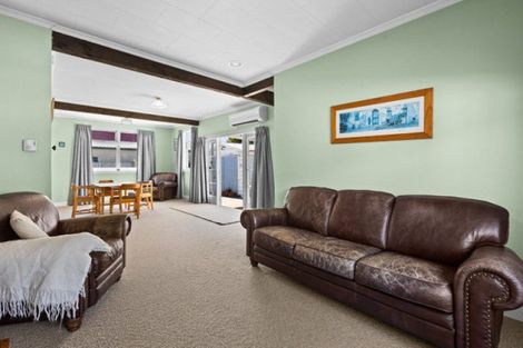 Photo of property in 402 Massey Street, Akina, Hastings, 4122