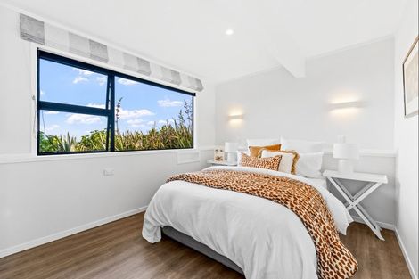 Photo of property in 61 Grand View Road, Leigh, 0985