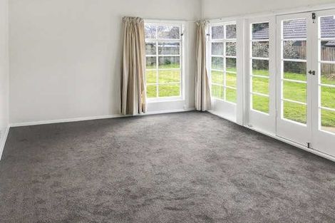 Photo of property in 39 Straven Road, Riccarton, Christchurch, 8011