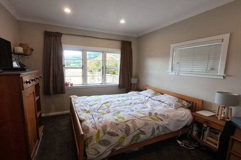Photo of property in 10 Hathaway Avenue, Karori, Wellington, 6012