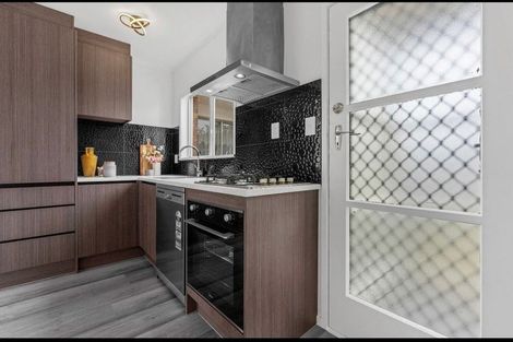 Photo of property in 3/2 Mickle Street, Te Atatu South, Auckland, 0610