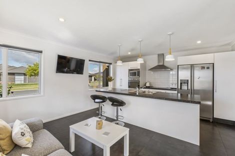 Photo of property in 23 Lewknor Drive, Papamoa Beach, Papamoa, 3118