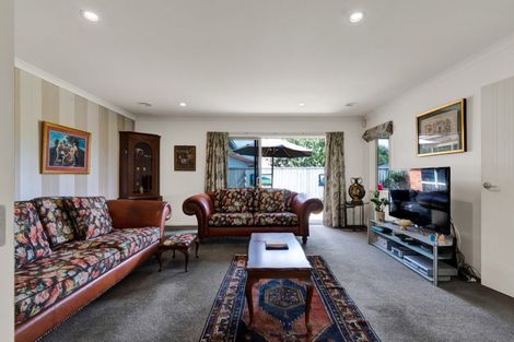 Photo of property in 7 Portland Drive, Highlands Park, New Plymouth, 4312