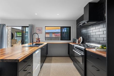 Photo of property in 28 Puhirake Crescent, Pyes Pa, Tauranga, 3112