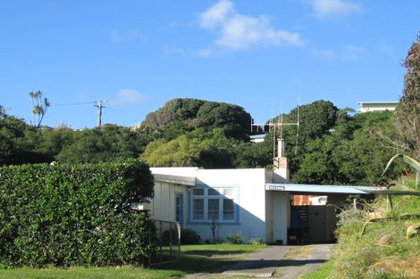 Photo of property in 44 Ngaio Street, Otaki Beach, Otaki, 5512