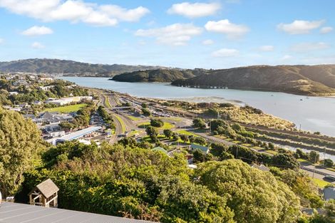 Photo of property in 47 Kiriwai Road, Paremata, Porirua, 5024