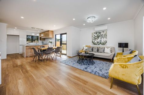 Photo of property in 16c Friesian Drive, Mangere, Auckland, 2022