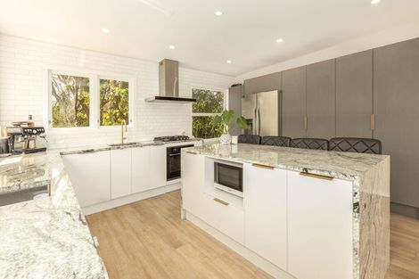 Photo of property in 63 Aorangi Road, Paraparaumu, 5032