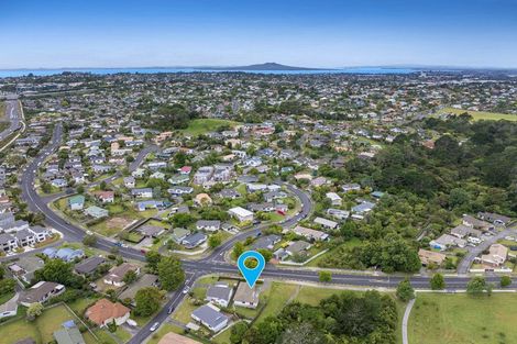 Photo of property in 2/2 Rook Place, Unsworth Heights, Auckland, 0632