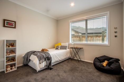 Photo of property in 37 Waipunahau Road, Waikanae, 5036