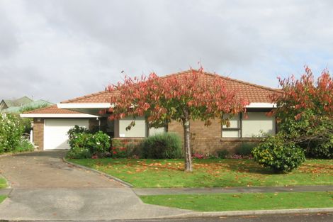 Photo of property in 24 Cranbrook Grove, Waikanae, 5036