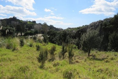 Photo of property in 129 Stratford Drive, Cable Bay, 0420