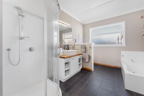 Photo of property in 38 Liverpool Street, Takaro, Palmerston North, 4412