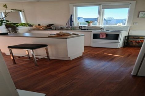 Photo of property in 2/12 Hewitts Road, Merivale, Christchurch, 8014