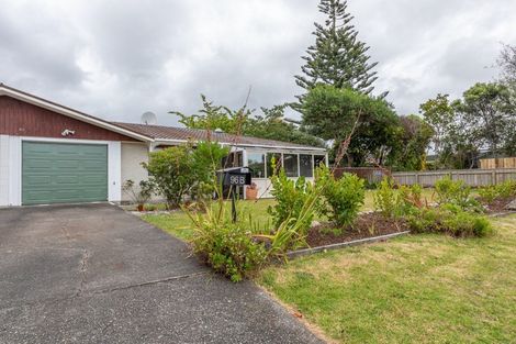 Photo of property in 96b Belvedere Avenue, Waikanae, 5036