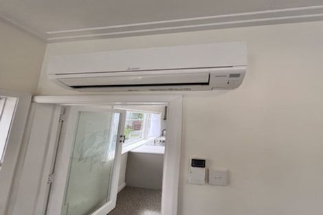 Photo of property in 22 Hawker Street, Mount Victoria, Wellington, 6011