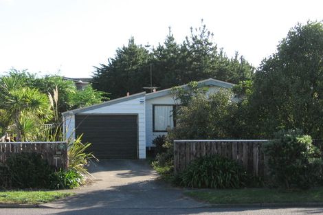 Photo of property in 191 Tutere Street, Waikanae Beach, Waikanae, 5036