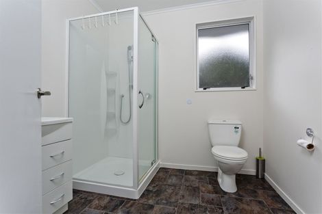 Photo of property in 18 Tableau Place, Totara Vale, Auckland, 0629